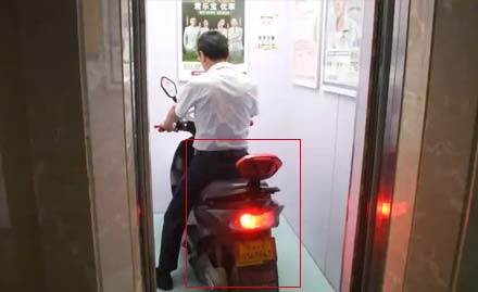 电动车进电梯检测